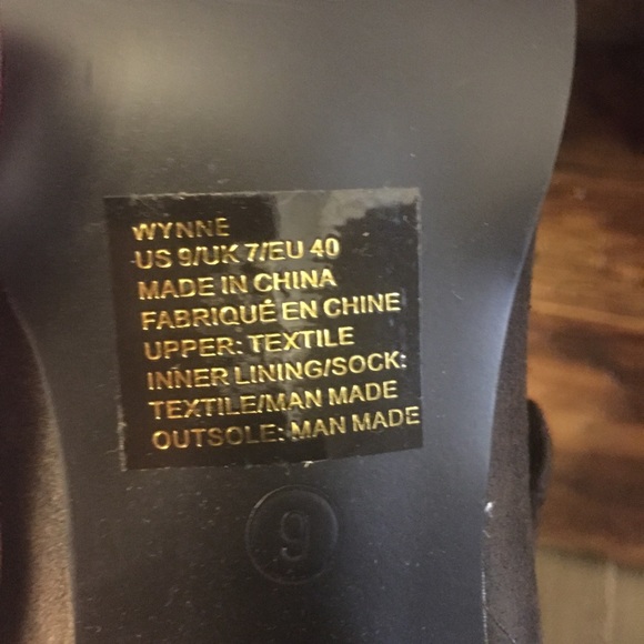 Brown heeled boot - Picture 2 of 2